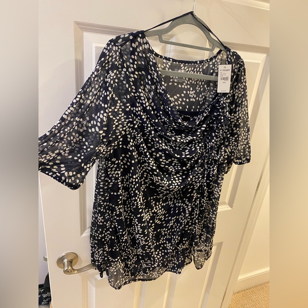 Lane Bryant short sleeve navy white polka dot chiffon blouse (22W/24W).